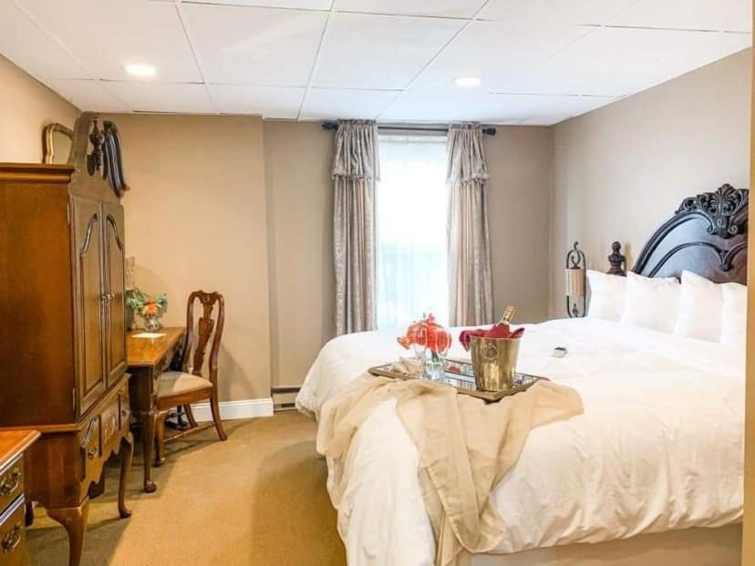 The Sherwood Hotel Greene Екстериор снимка